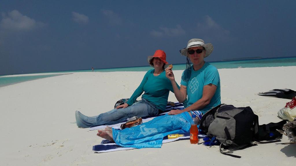Madi Finolhu Guest House Dharavandhoo Buitenkant foto