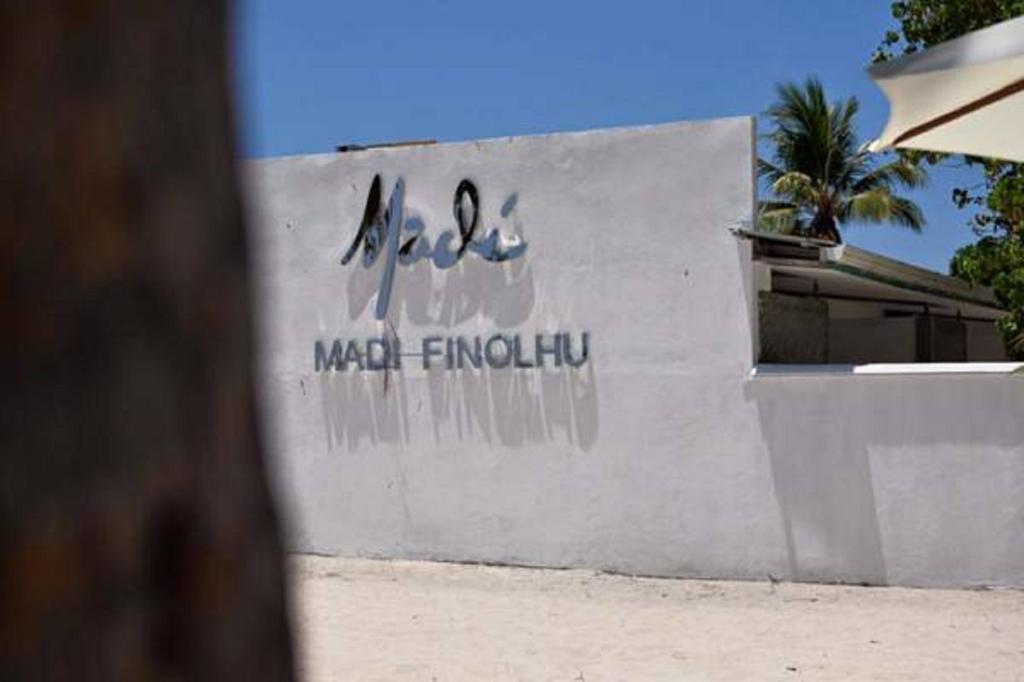 Madi Finolhu Guest House Dharavandhoo Buitenkant foto