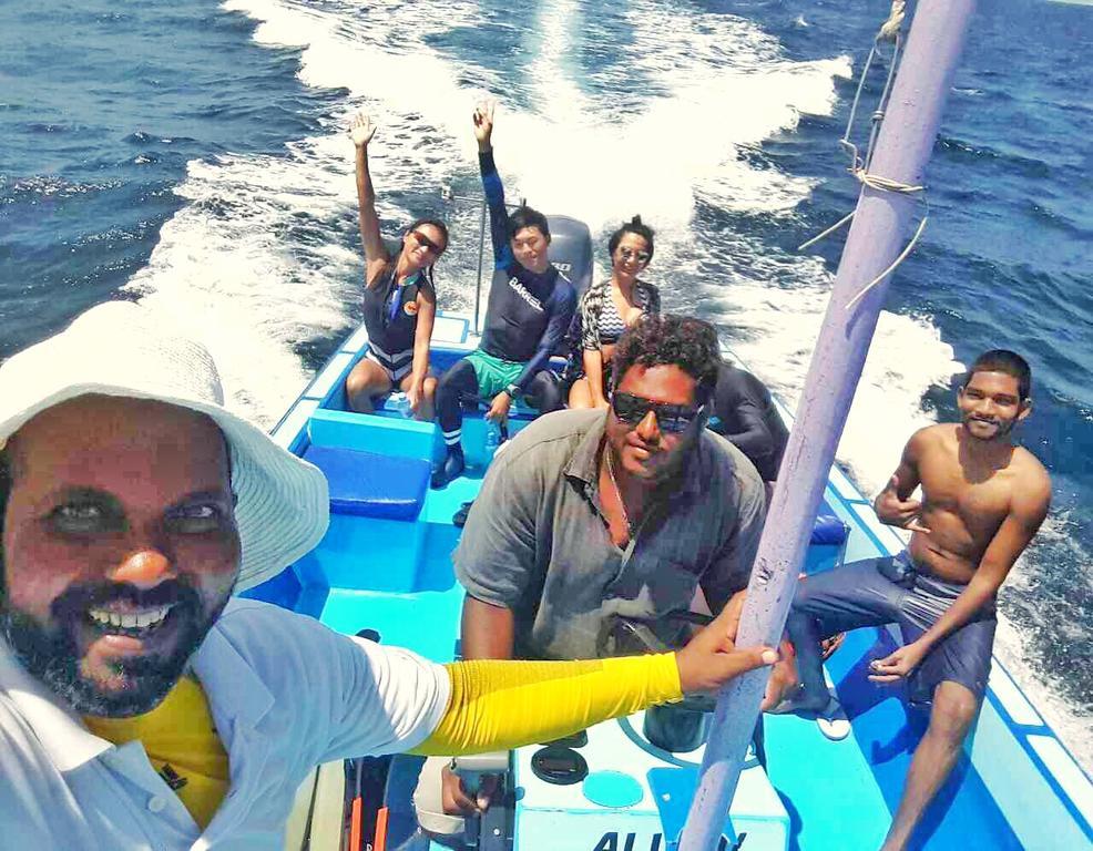 Madi Finolhu Guest House Dharavandhoo Buitenkant foto
